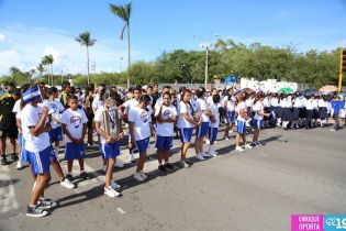 Desfiles escolares en Avenida Bolívar (31 Agosto 2013)