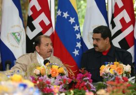 Presidente Daniel y Compañera Rosario celebran con el Presidente Maduro el 10 Aniversario de Nicaragua en el ALBA