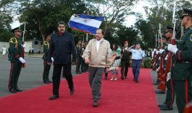 Presidente Daniel y Compañera Rosario celebran con el Presidente Maduro el 10 Aniversario de Nicaragua en el ALBA