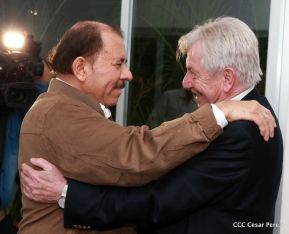 Presidente Daniel recibe al Parlamentario Alemán Wolfgang Gechrcke