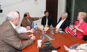 Presidente Daniel recibe al Parlamentario Alemán Wolfgang Gechrcke