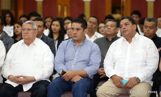 Daniel y Rosario juramentan al Gabinete del Gobierno Sandinista