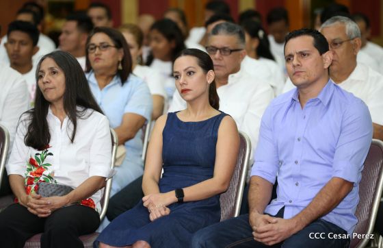 Daniel y Rosario juramentan al Gabinete del Gobierno Sandinista