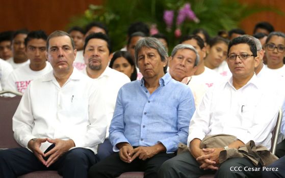 Daniel y Rosario juramentan al Gabinete del Gobierno Sandinista