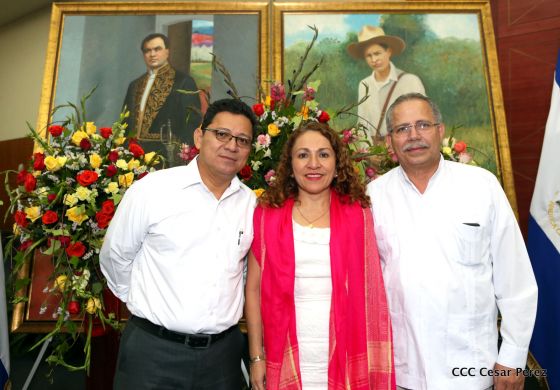 Daniel y Rosario juramentan al Gabinete del Gobierno Sandinista