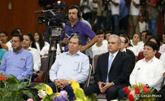Daniel y Rosario juramentan al Gabinete del Gobierno Sandinista