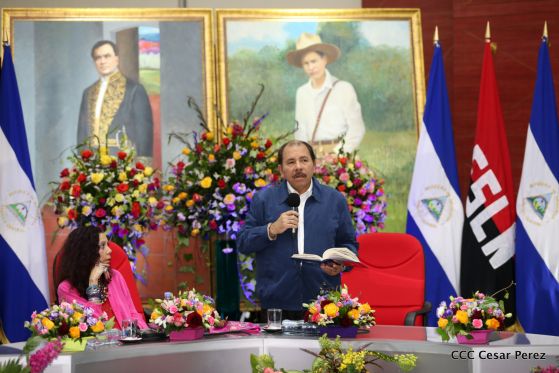 Daniel y Rosario juramentan al Gabinete del Gobierno Sandinista