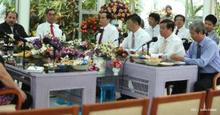 Presidente Daniel recibe a delegación de Vietnam