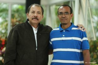 Presidente Daniel recibe a delegación de Vietnam