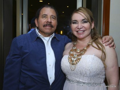 Presidente Daniel participa en premiación de la Crónica Deportiva