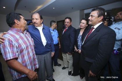 Presidente Daniel participa en premiación de la Crónica Deportiva