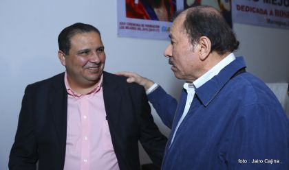 Presidente Daniel participa en premiación de la Crónica Deportiva