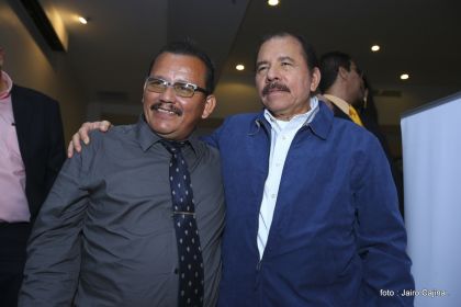 Presidente Daniel participa en premiación de la Crónica Deportiva