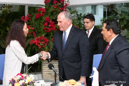 Daniel y Rosario se reúnen con Delegación de la Iglesia de Jesucristo de los Santos de los Últimos Días