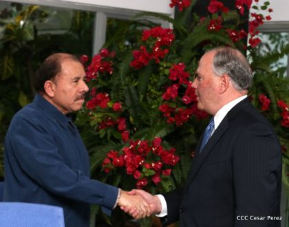 Daniel y Rosario se reúnen con Delegación de la Iglesia de Jesucristo de los Santos de los Últimos Días