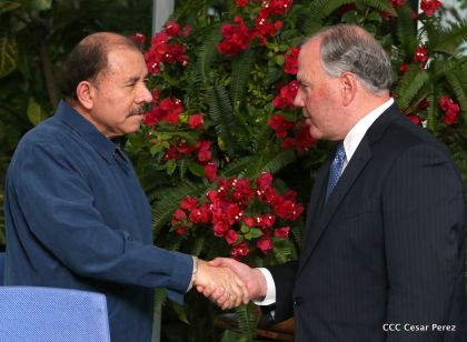 Daniel y Rosario se reúnen con Delegación de la Iglesia de Jesucristo de los Santos de los Últimos Días