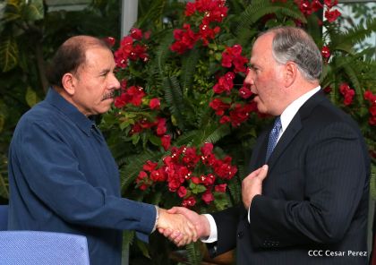 Daniel y Rosario se reúnen con Delegación de la Iglesia de Jesucristo de los Santos de los Últimos Días