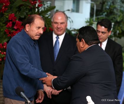 Daniel y Rosario se reúnen con Delegación de la Iglesia de Jesucristo de los Santos de los Últimos Días