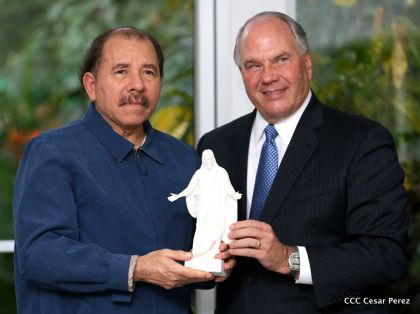 Daniel y Rosario se reúnen con Delegación de la Iglesia de Jesucristo de los Santos de los Últimos Días