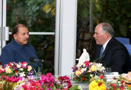 Daniel y Rosario se reúnen con Delegación de la Iglesia de Jesucristo de los Santos de los Últimos Días