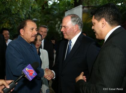 Daniel y Rosario se reúnen con Delegación de la Iglesia de Jesucristo de los Santos de los Últimos Días