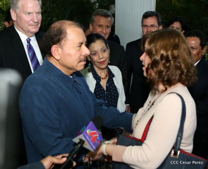 Daniel y Rosario se reúnen con Delegación de la Iglesia de Jesucristo de los Santos de los Últimos Días