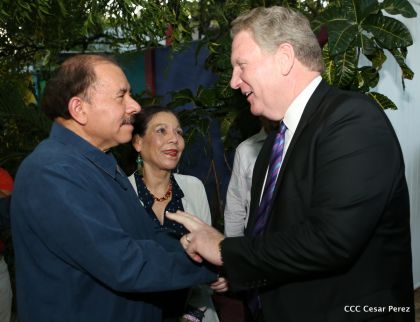 Daniel y Rosario se reúnen con Delegación de la Iglesia de Jesucristo de los Santos de los Últimos Días