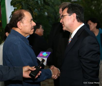 Daniel y Rosario se reúnen con Delegación de la Iglesia de Jesucristo de los Santos de los Últimos Días