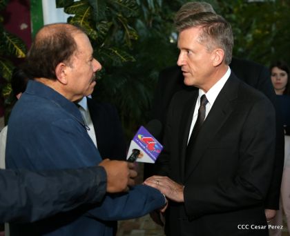 Daniel y Rosario se reúnen con Delegación de la Iglesia de Jesucristo de los Santos de los Últimos Días