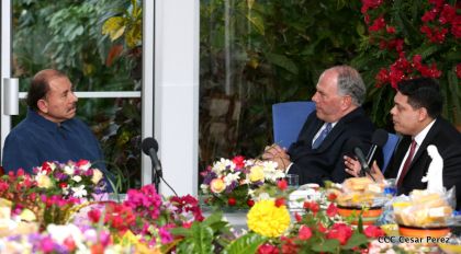 Daniel y Rosario se reúnen con Delegación de la Iglesia de Jesucristo de los Santos de los Últimos Días