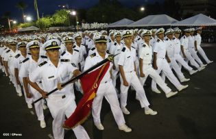 Desfile Militar en honor al 34 Aniversario del Ejército