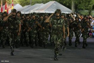 Desfile Militar en honor al 34 Aniversario del Ejército