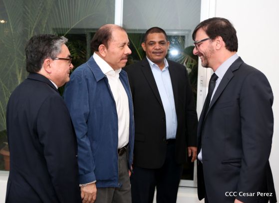 Presidente Daniel sostiene encuentro con Directores del BID