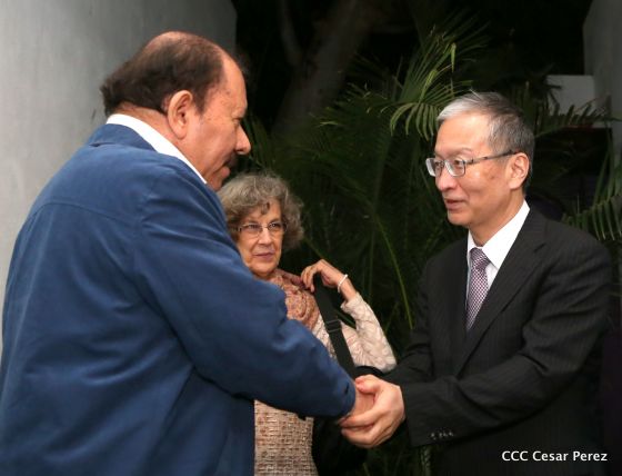 Presidente Daniel sostiene encuentro con Directores del BID