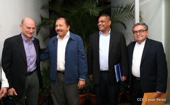 Presidente Daniel sostiene encuentro con Directores del BID