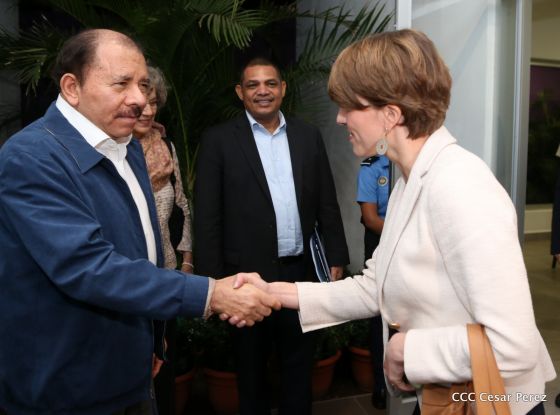 Presidente Daniel sostiene encuentro con Directores del BID