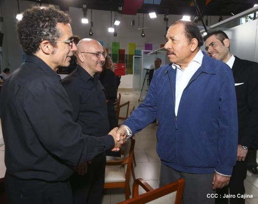 Presidente Daniel recibe a participantes del II Festival Pucciniano