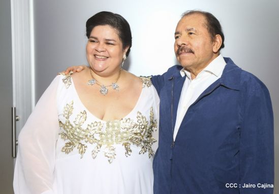 Presidente Daniel recibe a participantes del II Festival Pucciniano