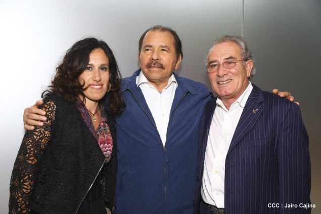 Presidente Daniel recibe a participantes del II Festival Pucciniano