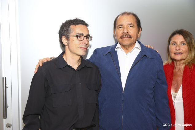 Presidente Daniel recibe a participantes del II Festival Pucciniano