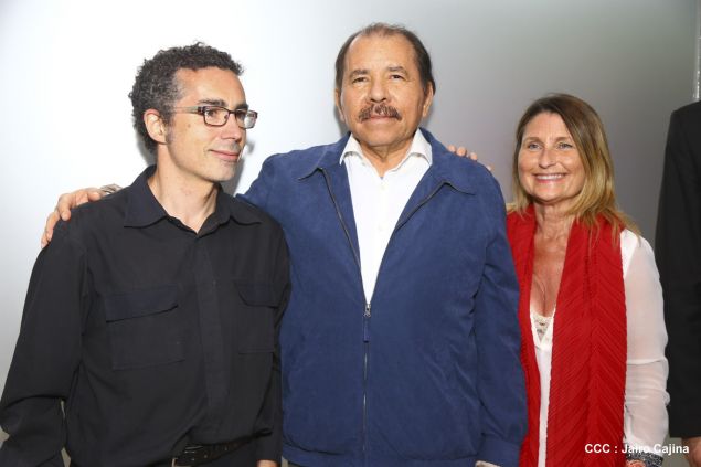 Presidente Daniel recibe a participantes del II Festival Pucciniano