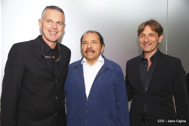 Presidente Daniel recibe a participantes del II Festival Pucciniano