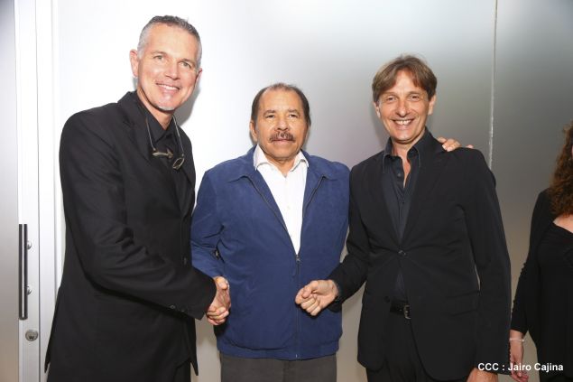 Presidente Daniel recibe a participantes del II Festival Pucciniano