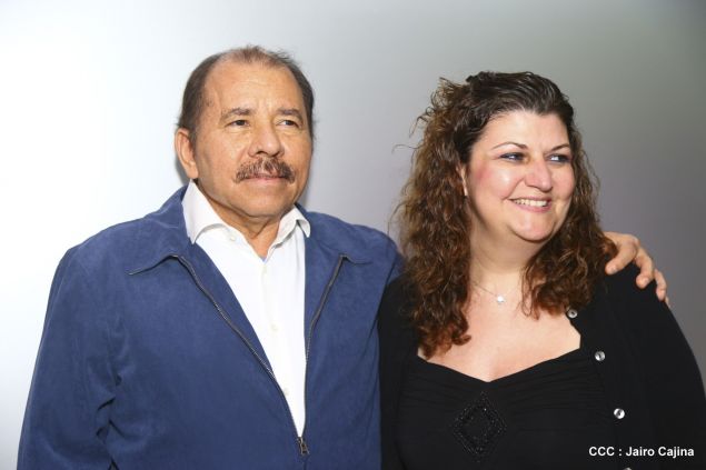 Presidente Daniel recibe a participantes del II Festival Pucciniano