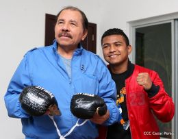 Presidente Daniel se reune con el Campeón Román “Chocolatito” González