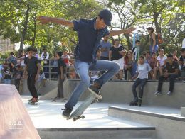 Adolescentes y jóvenes cuentan con nuevo espacio para practicar deportes extremos