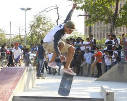 Adolescentes y jóvenes cuentan con nuevo espacio para practicar deportes extremos
