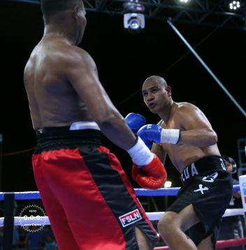 Ricardo Mayorga derrota al mexicano Jaudiel Zepeda