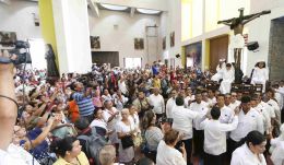 Así fue la bajada de la venerada Imágen de la Sangre de Cristo