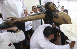 Así fue la bajada de la venerada Imágen de la Sangre de Cristo